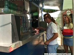 Blond, Omie, Hardcore, Buiten, Openbaar, Tiener