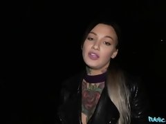 Braunhaarige, Auto, Hundestellung, Handjob, Hardcore, Pov, Tätowierung, Jungendliche (18+)