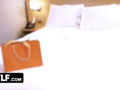 Gros cul, Gros seins, Blonde, Sucer une bite, En levrette, Mère que j'aimerais baiser, Pov, Réalité