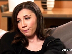 Tetas grandes, Morena, Penetracion con dedos, Sexo duro, Lesbiana, Lamidas, Coño, Trio