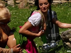 Voeten fetish, Olie, Buiten, Satijn, Nat