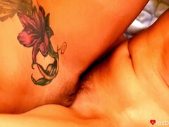 Lieveling, Bruinharig, Latijnse vrouw, Lesbisch, Likken, Klein, Kut duiken, Tieten likken