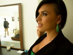 Mamada, Estilo perrito, Pajear, Sexo duro, Lamidas, Tetas naturales, Estriptis, Tatuaje