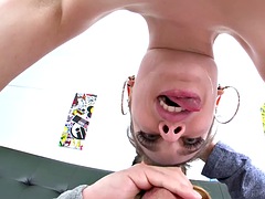 Arschlecken, Blasen, Braunhaarige, Würgen, Hardcore, Pov, Titten, Spielzeuge