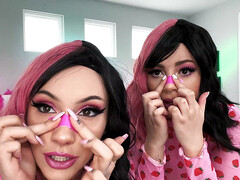 Morena, Pequeña, Estrella porno, Trio