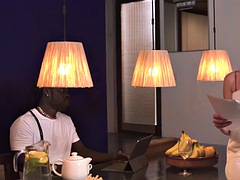 Grote lul, Zwart, Pijpbeurt, Bruinharig, Sperma in gezicht, Interraciaal, Buiten, Rijden