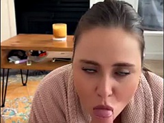 Grote lul, Grote mammen, Sperma, Sperma shot, Handbeurt, Moeder die ik wil neuken, Gezichtspunt, Tieten likken