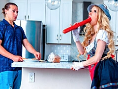 Большой член, Блондинки, Минет, Смазливые, Собачьи, Гибкие, Крошечные