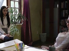 Грудастые, Застукали, Постарше, Пальцем, Поцелуи, Натуральные сиськи, Секретарша, Мачеха