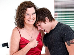 Большой член, Блондинки, Собачьи, Семья, Две девушки, Зрелые, От первого лица, Втроем