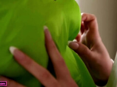 Curious Stepsis Slips Off Her Panties For A Taste (jane Wilde & Lily Labeau)