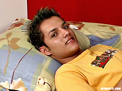 Skinny and smooth Latino jerks off on his bed, showing his bubble butt