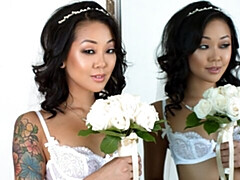 18 jaar, Kont, Bruinharig, Masturbatie, Mager, Alleen, Tiener, Tieten likken