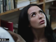 Grosse bite, Noire, Sucer une bite, Brunette brune, Plantureuse, Queue, Mère que j'aimerais baiser, Chatte