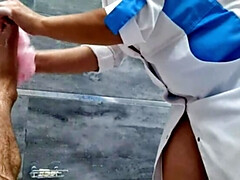 Enthousiasteling, Sperma shot, Handbeurt, Aftrekken, Natuurlijke tieten, Verpleegster, Kantoor, Openbaar