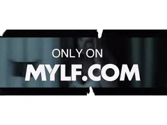 Gros cul, Bikini, Sucer une bite, Brunette brune, Le plan cul à quatre, Hard, Adolescente, Nénés