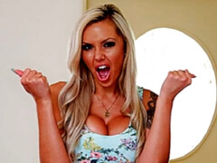 Enthousiasteling, Grote kont, Grote lul, Grote mammen, Blond, Pijpbeurt, Vingeren, Moeder die ik wil neuken