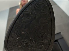 Dominacion femenina, Fetiche de pies, Pov