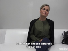 Checa, Cabello corto