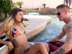 Tetas grandes, Mamada, Morena, Sexo duro, Latina, Mamá, Tetas naturales, Piscina