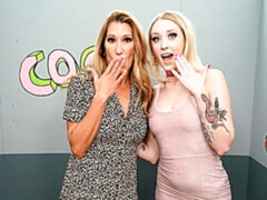 Grosser arsch, Schwarz, Hundestellung, Fetisch, Gruppe, Strümpfe, Tätowierung, Titten