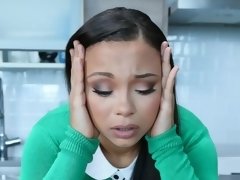 Cul, Gros cul, Sucer une bite, En levrette, Branlette thaïlandaise, Masturbation, Dénudage, Adolescente