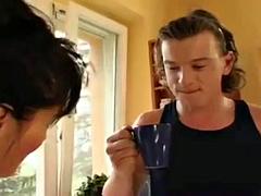 Grote mammen, Pijpbeurt, Ondergoed, Rijpe lesbienne, Moeder die ik wil neuken, Tieten likken