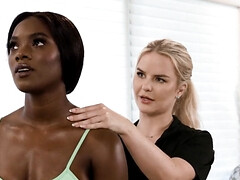 Lieveling, Blond, Zwart, Interraciaal, Lesbisch, Masseren, Kut duiken, Realiteit