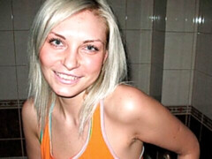 Любители, Ванна, Блондинки, Пальцем, Мастурбация, Соло, Стриптизерша, Молоденькие