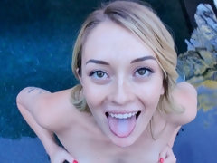 Blonde, Sucer une bite, Branlette thaïlandaise, De plein air, Pov, Rasée, Adolescente, Nénés