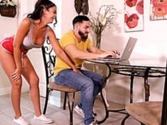 Grosser arsch, Braunhaarige, Domination, Selbstgemacht, Lingerie, Milf, Strümpfe, Entkleiden