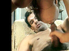 In den arsch, Doppelpenetration, Aufs gesicht abspritzen, Behaart, Riesig, Italienisch, Latina, Monster