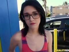 Arsch, Blasen, Braunhaarige, Handjob, Pov, Rasiert, Jungendliche (18+), Titten