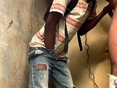 デカチン, フェラチオ, 大学生, イく瞬間, 黒人, ゲイ, ハードコア, 公共