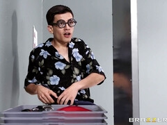 Lieveling, Grote kont, Grote mammen, Blond, Brillen, Hardcore, Moeder die ik wil neuken, Kut duiken