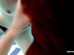 18 jahre, Kleid, Fetisch, Lesbisch, Lingerie, Pool, Jungendliche (18+), Unter wasser