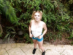 18 ans, Sucer une bite, Gorge profonde, En levrette, Faciale, Hd, Seins naturels, Chatte