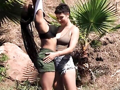 Gros cul, Gros seins, Noire, Masturbation, Orgasme, De plein air, Chatte, Nénés