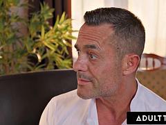 アナル, 美女, ベビーシッター, ブロンド, フェラチオ, イく瞬間, 熟年, オッパイの