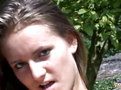 Braunhaarige, Spermaladung, Kehlenfick, Aufs gesicht abspritzen, Hd, Im freien, Pov