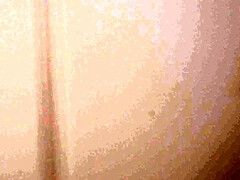 Grosse titten, Blondine, Fingern, Lecken, Rasiert, Dusche, Strapon, Titten