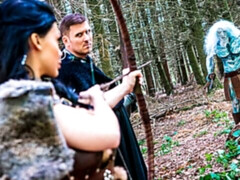 Blasen, Braunhaarige, Kino, Hundestellung, Handjob, Im freien, Rasiert, Titten