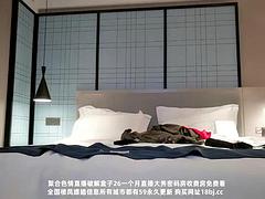 Xiaobao Flower HuntingChinese Live Streaming Sweet and fair plaid skirt 0 beautiful girl, take off her underwear and rides on her body to reveal her b