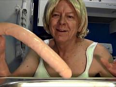 Rubia, Fetichismo travestista, Gay, Sexo duro, Juguetes
