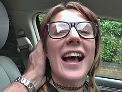 Nana, Grosse bite, Sucer une bite, Brunette brune, Tir de sperme, Poilue, Pute, Nénés