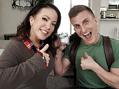 Gros cul, Gros seins, Sucer une bite, Compilation, En levrette, Cuisine, Maigrichonne, Adolescente