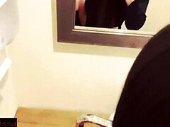 Pijpbeurt, Bruinharig, Gevangen, Sperma, Sperma in mond, Hondjeshouding, Openbaar, Zuigen