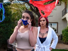 Gros cul, Gros seins, Fétiche, Embrassement, Léchez, Masturbation, Rousse roux, Strapon