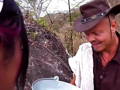 フェラチオ, 指いじり, 熟年, メキシコ人, 淫乱熟女, アウトドア, 垂れ乳, ストッキング
