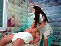 Amateur, Éjaculer dans la bouche, Médecin, Allemand, Massage, Mère que j'aimerais baiser, Russe, Belle mère